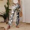 Damen Freizeithose mit Blätterdruck, Jogginghose mit Kordelzug, elastischem Bund und schmal zulaufendem Bein