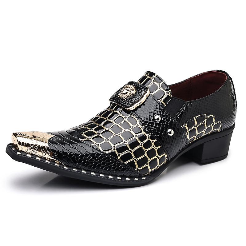 Men's crocodile pattern leather shoes iron head dress shoes men's large size leather shoes