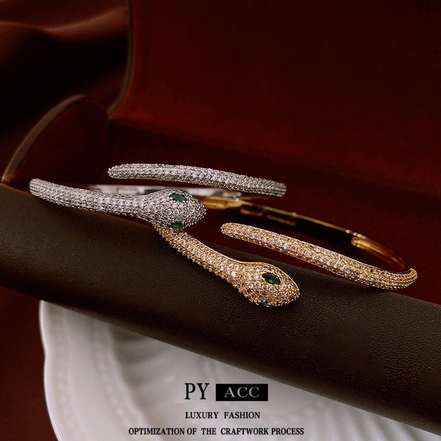 Bracciale Apribile in Zircone Placcato Oro 18k Reale Serpentine Bracciale di Lusso Leggero di Fascia Alta Gioielli di Nicchia Temperamento per Donne