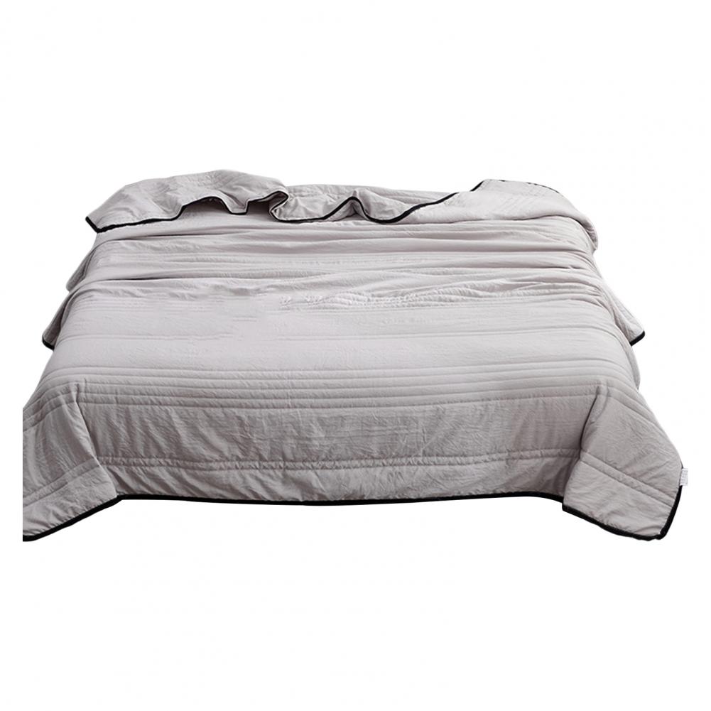 

Ice Blanket Summer Quilt Ultralight Summer Cooler Quilt Skin-friendly Wear-resistant Comforter with Double-sided Effect Machine 150x200cm серый