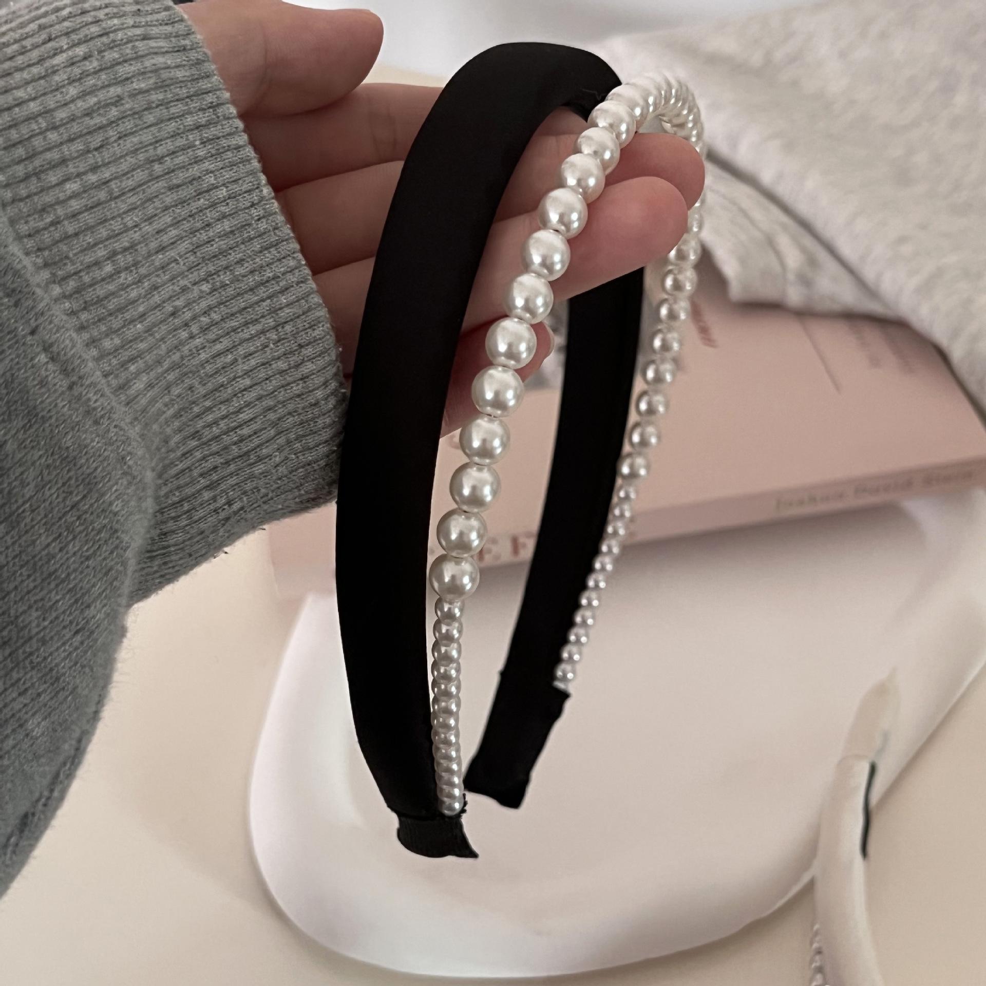 

Элегантная атласная повязка на голову с жемчугом - роскошный узкий дизайн