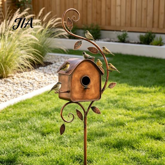 Estación de Pájaros Rústica Casa de Metal Estacas para Jardín, Decoración Comedero, Regalo Resistente a la Intemperie para Amantes Decoración de Arte en Hierro Césped Exterior Jardín Macizo Decoración Salvaje