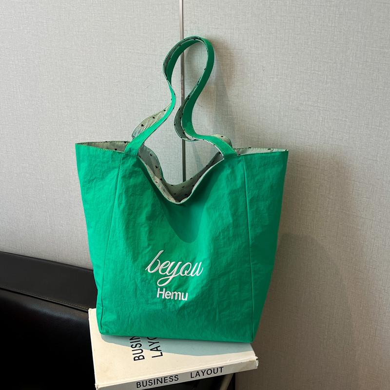 Tote Women's Bag 2025 Summer New Fashionable Simple One-shoulder Niche Design Solid Color Polka Dot Large Capacity Underarm Bag