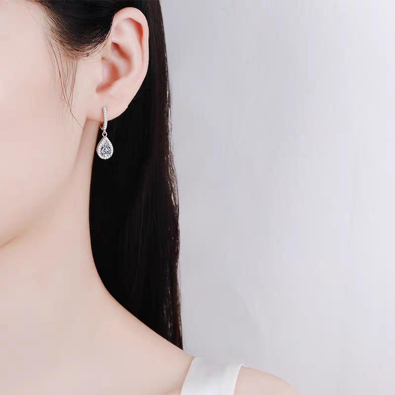 Pendientes Coreanos de Lujo Ligero con Circonita en Forma de Gota para Mujer - Moderno Diseño Geométrico, Joyería de Compromiso Más Vendida