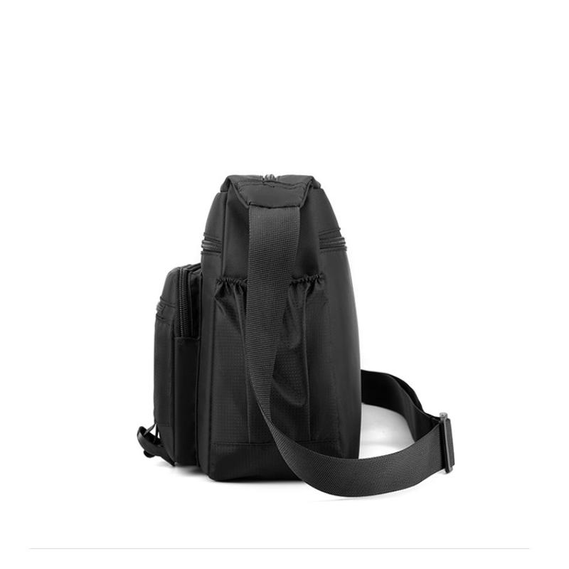Small Lightweight Crossbody Bags Male Nylon Shoulder Bags Casual Messenger Bags Handbags For Travel Casual Large Capacity Bag