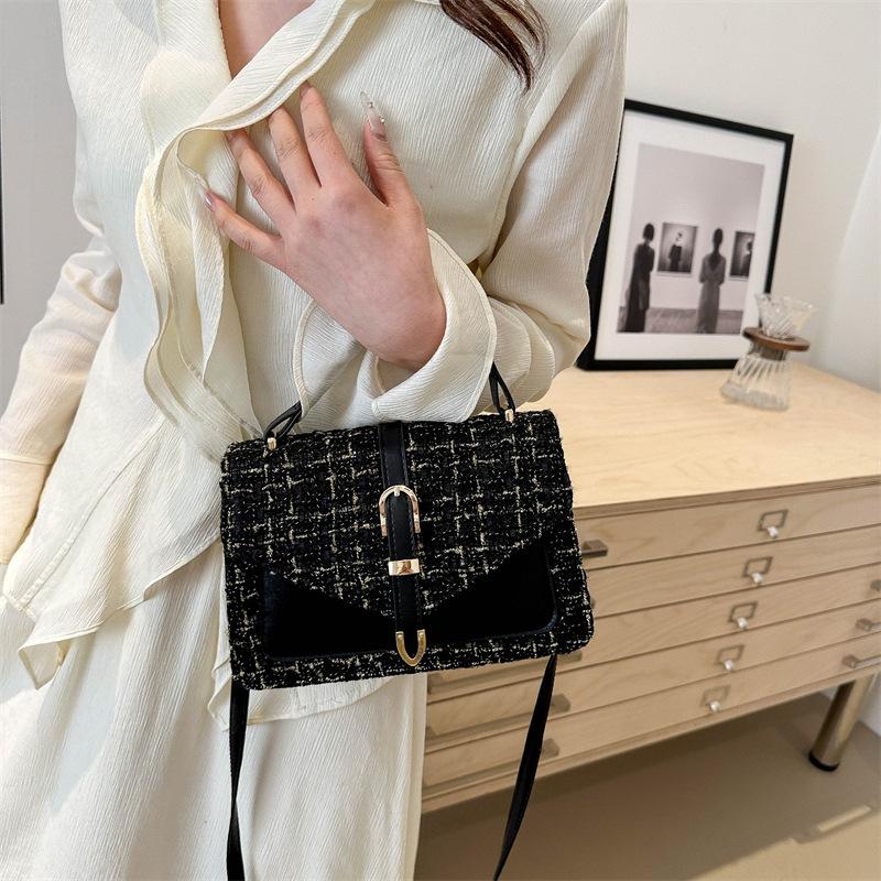 Fashionable and Casual Square Bag Korean Version of Summer New Simple and Fashionable One-shoulder Crossbody Women's Bag Chain Handbag