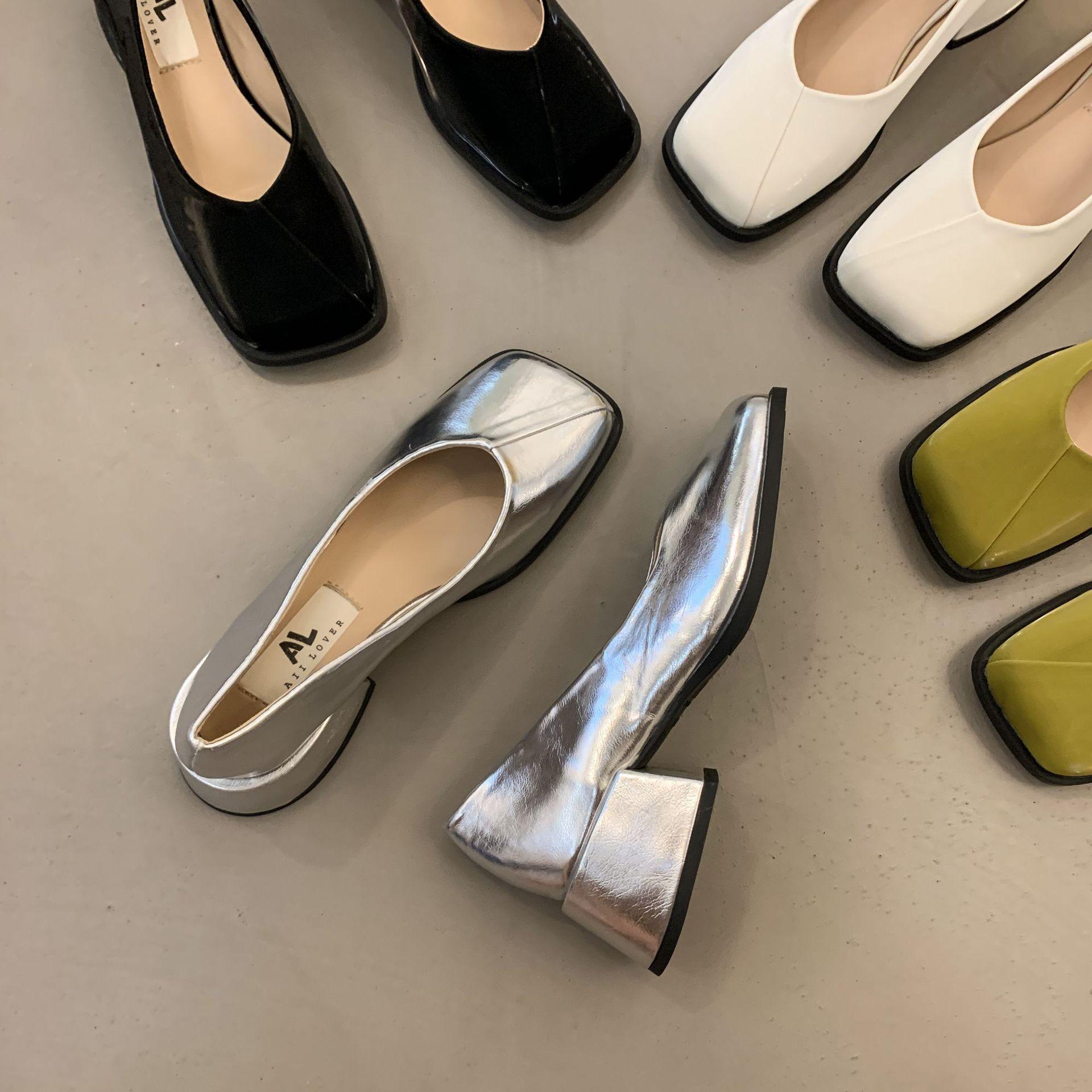 

Маленькие кожаные туфли на высоком каблуке для женщин 2024 года, новый весенне-осенний стиль, модные туфли без застежек, ленивые туфли на толстом каблуке 39 серебряный