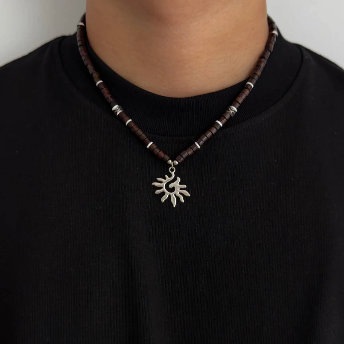 

Ingemark Goth Minimalism Coconut Husk Wood Beads Chain Necklace for Men New Trend Vintage Sunflower Pendant Choker Neck Jewelry