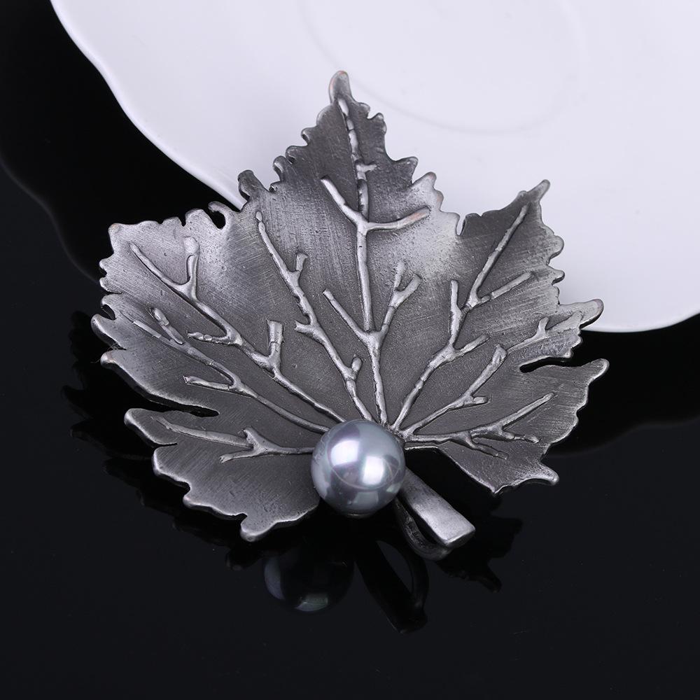 Hot Maple Leaf Alloy Brooch Retro Premium Light Luxury Clothing Accessories High-End Pin Accessories Brooch серый