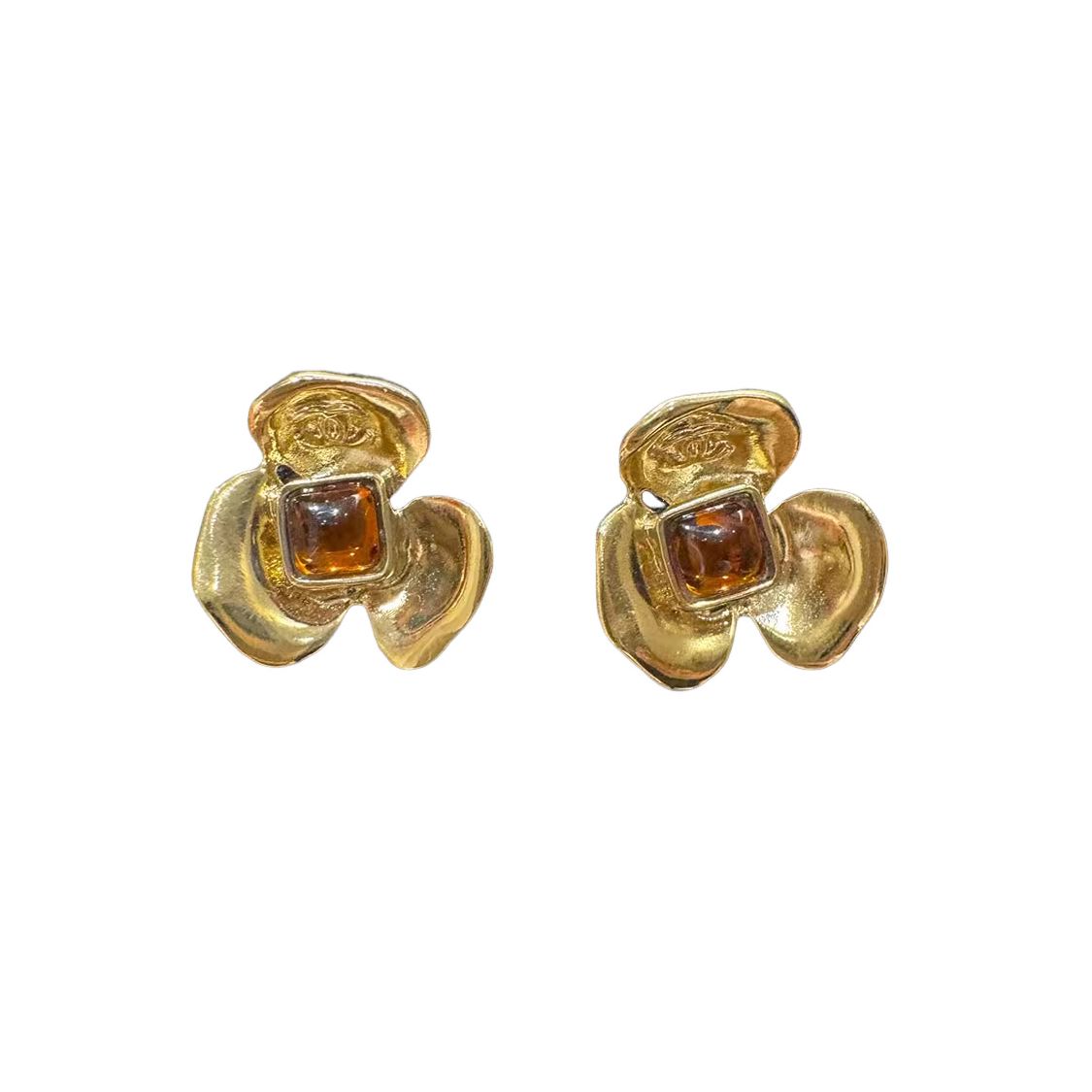 Chanel New Gold Camellia Square Gem