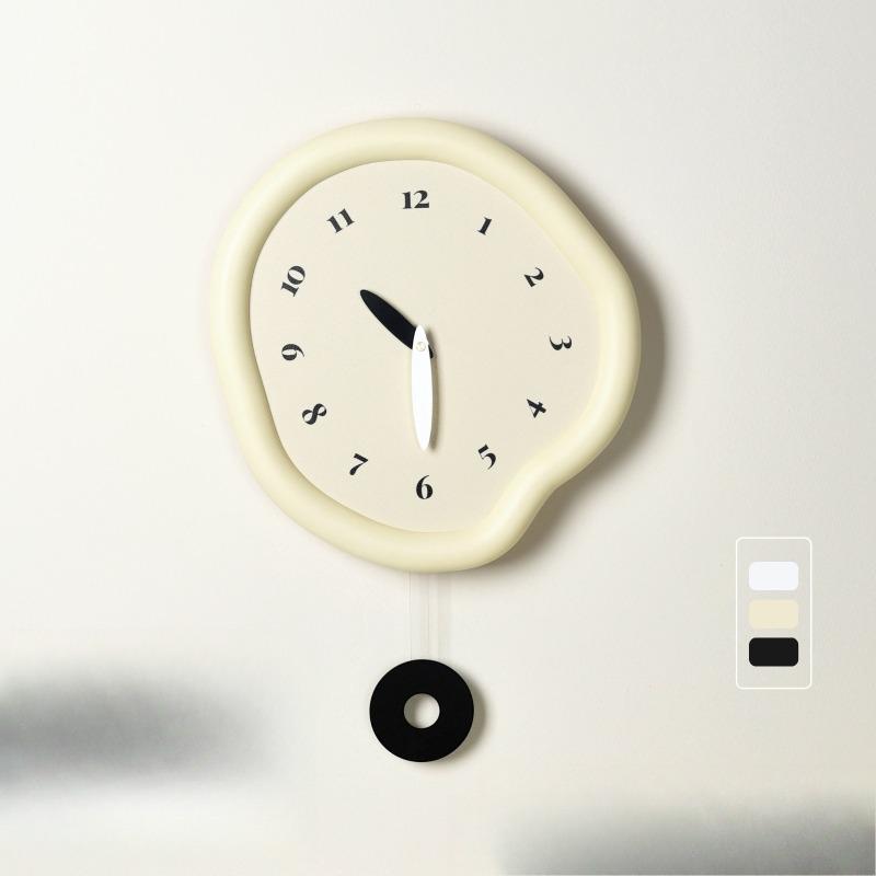 Cream Wind Minimalist Wall Clock Decorative Clock, Painted Beige Frame Black Scale, Ultra-quiet Without Emptying