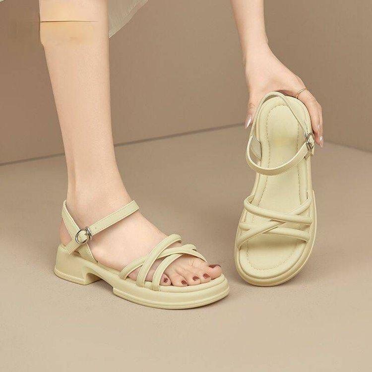 Versatile thick-soled heightening sandals for women's outer wear 2025 summer new fashionable and foreign casual flat-bottomed one-word buckle sandals