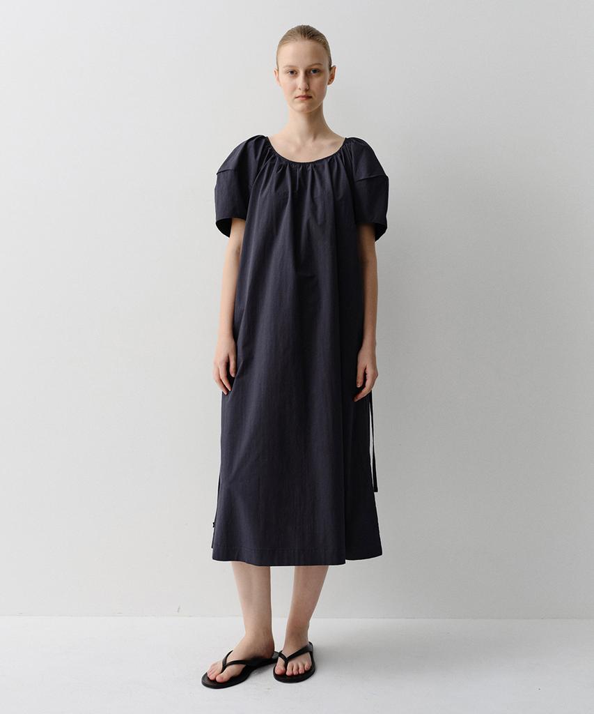 Ia Joy Puff Shirring Dress (Navy)