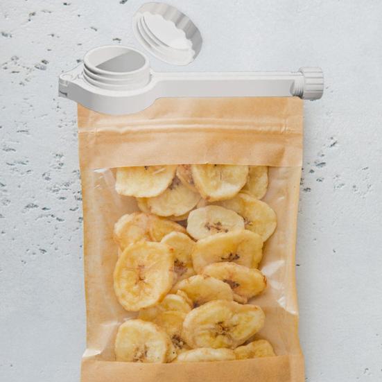 Bag Clip with Pour Spout Reusable Easy to Use Fresh-keeping Universal Seal