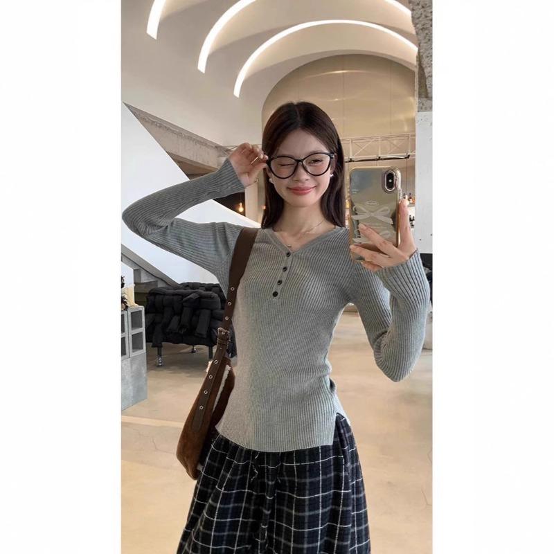 High-end Gray Neck Knitted Sweater Women's Autumn Slim-fitting and Thin Inner Bottoming Shirt Fashion Design Top Tide