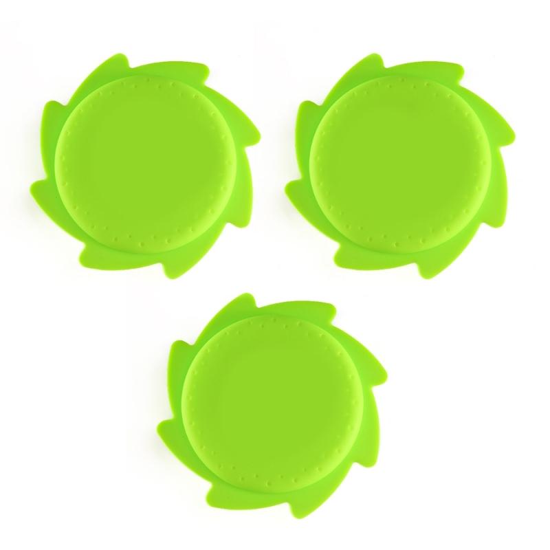 Pack of 3 Water Sprinkling Flying Disc Beach Toy with Soft Silicone Texture Suitable for Kids Water Game