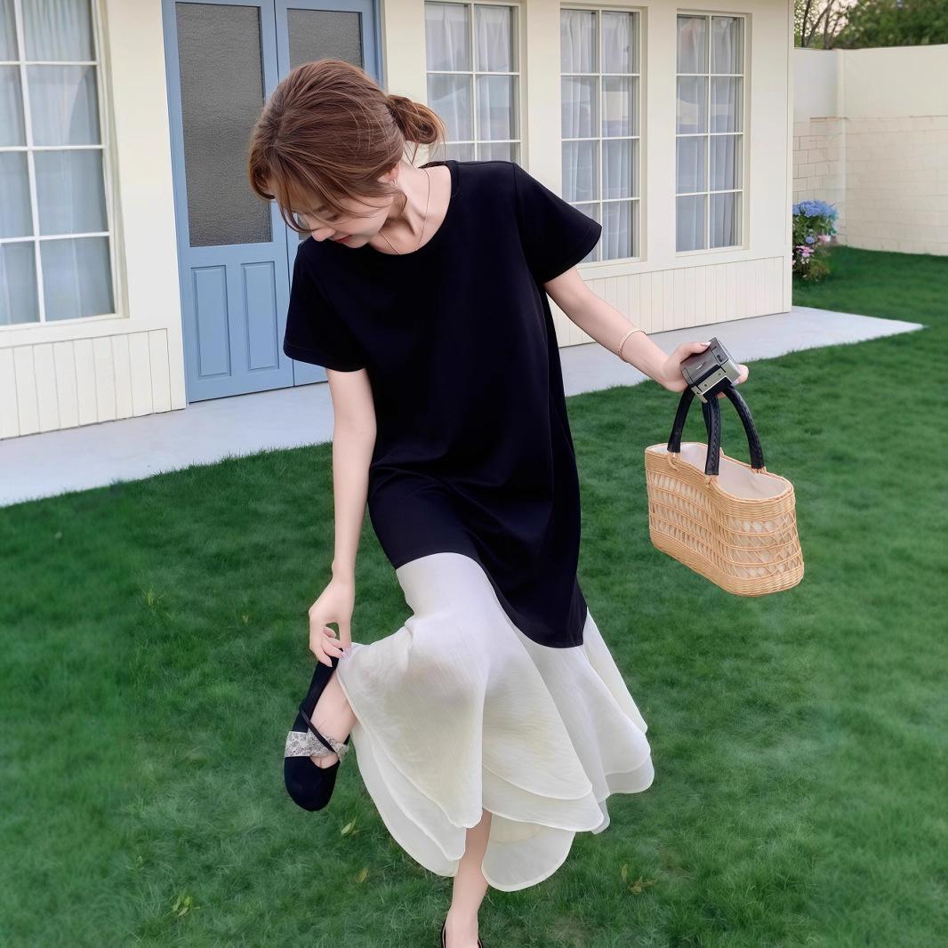 

Новое летнее повседневное, стройнящее и элегантное платье-футболка с круглым вырезом для женщин с легким зрелым стилем и оборками «рыбий хвост». 2XL белый