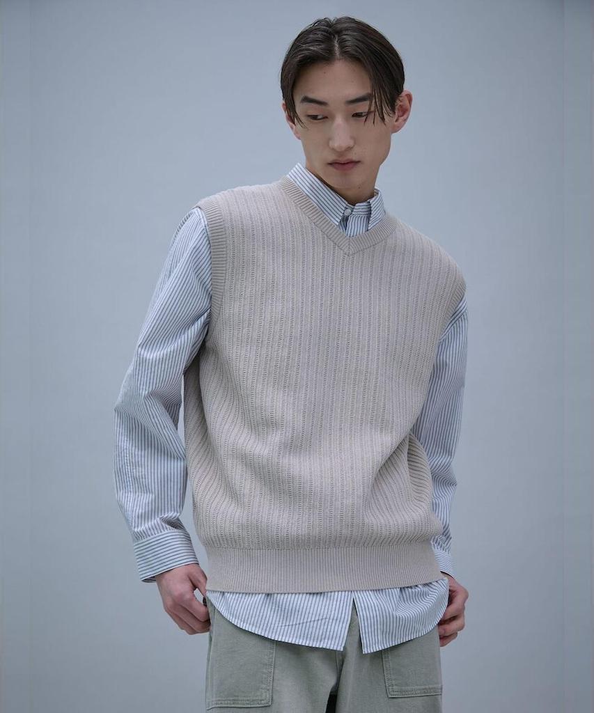 Shift.G Vneck Vest Beige