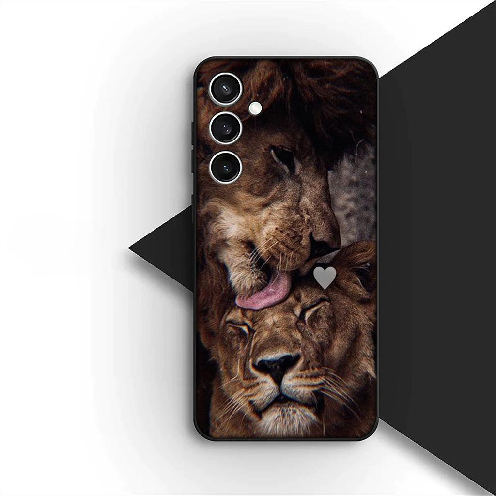 Casing for Motorola Moto G55 G45 G75 G85 G35 Edge 50 30 Fusion 40 NEO Ultra Pro Phone Cover Soft Case Lion Stalking Wolf Art