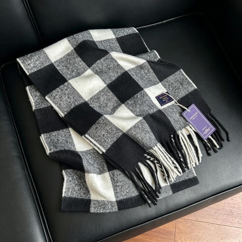 Plaid scarf female Korean atmosphere warm new dry powder autumn and winter Korean version soft fringed shawl