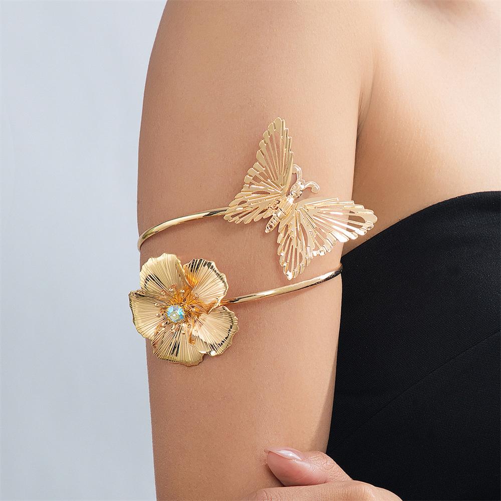 Design Sense Hollow Butterfly Flower Open Cuff Armband for Women Trendy Leaf Floral Geometric Arm Bracelet Party Body Jewelry