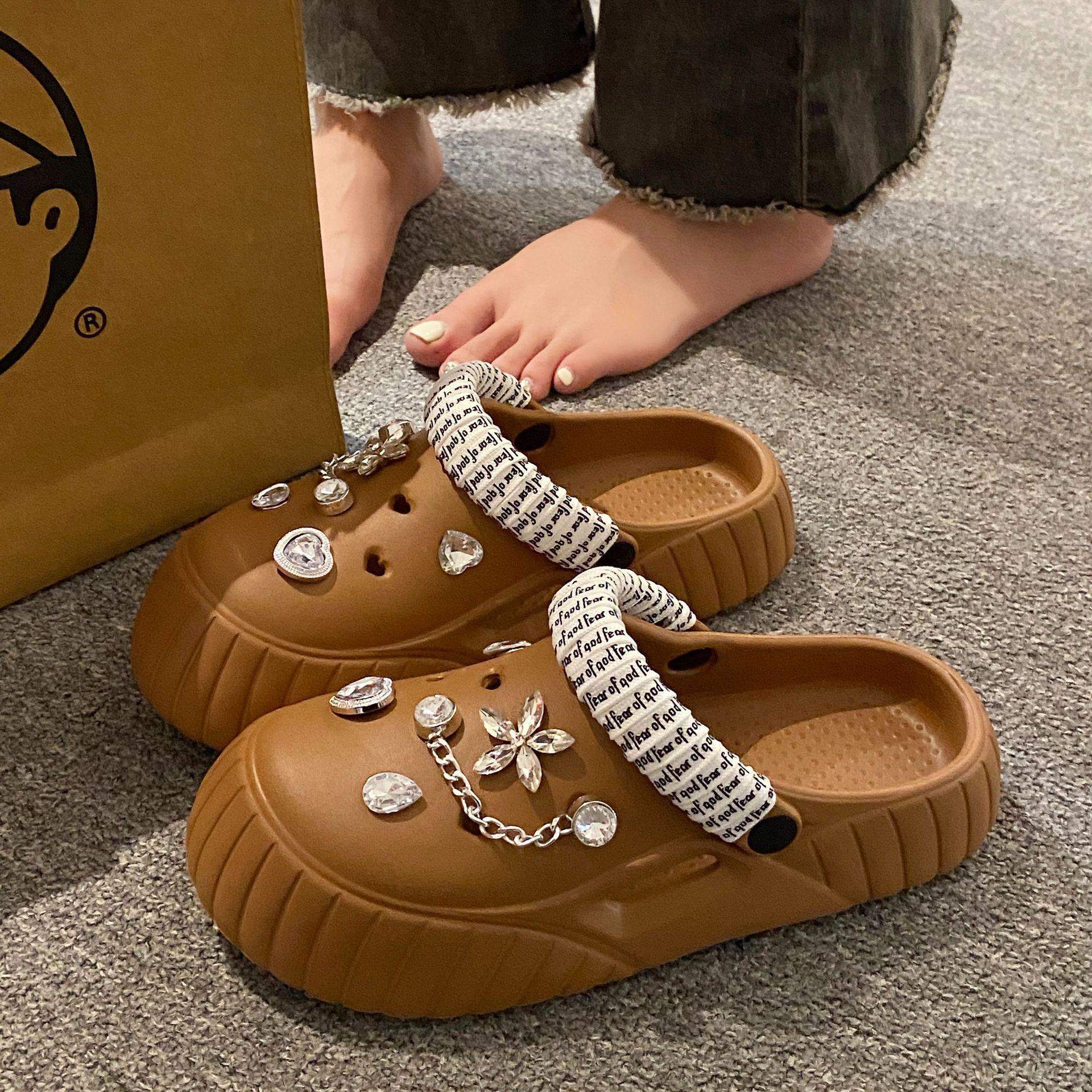 Women s Hole Shoes Summer Cartoon Accessories Hole Slippers Anti Slip Thick Sole Indoor Sandals Outdoor Beach Slippers Sandals 36-37 хаки 2560₽