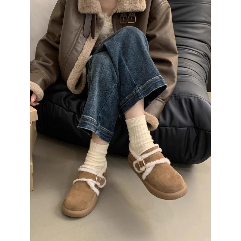 thick-soled belt buckle, velvet Birkenstocks, one pedal, fluffy shoes, and warm snow shoes and cotton shoes.