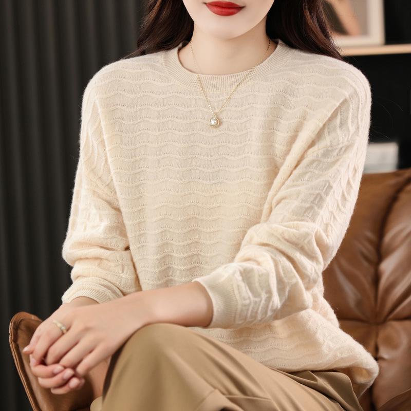 

Новый женский кашемировый свитер свободного кроя с круглым вырезом и горизонтальной полоской M бежевый