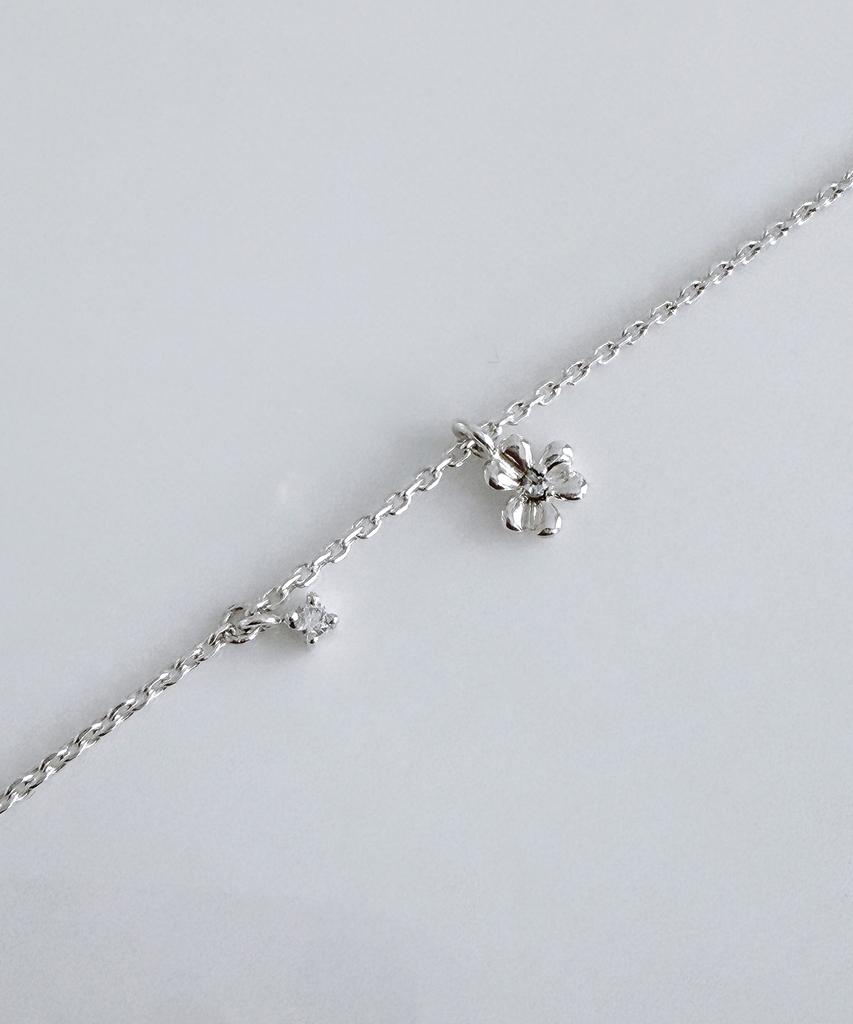 Melliv Petal Necklace_Mvn71