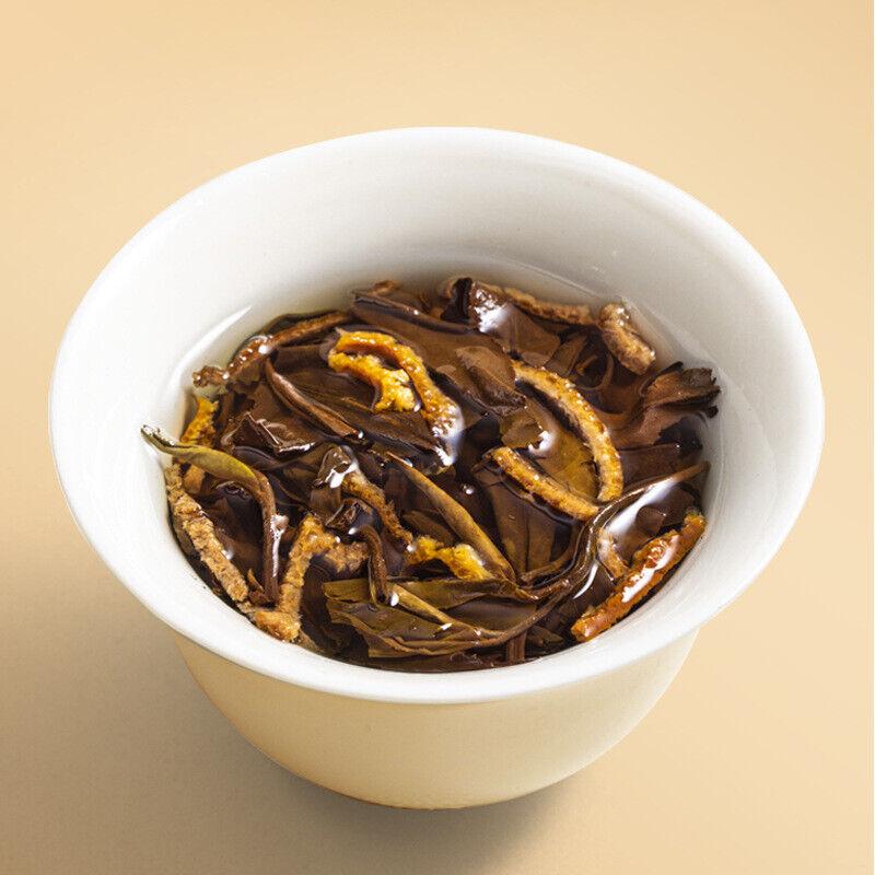 

Fuding Chen Pi Белый чай Маленький пузырчатый пакетик Shou Mei Маленький квадратный чайный торт 2 boxes 240g