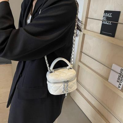 Silberne Tasche Damen neue Sommer Umhängetasche Diamantkette Schultertasche Mini tragbare Box-Tasche