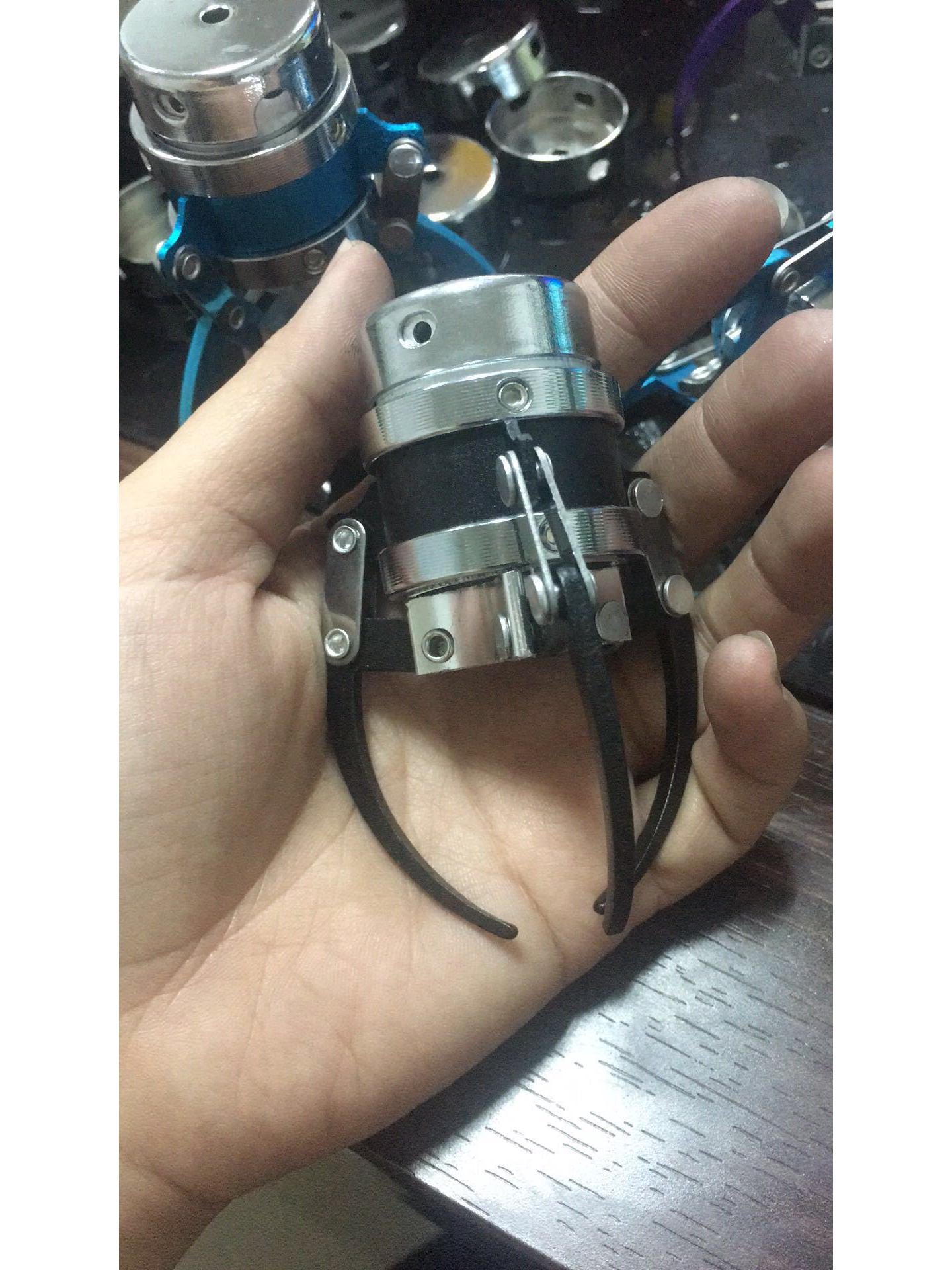 

Красочный мини-кулон в виде когтевого автомата - Тайвань, Япония, Корея Ювелирная версия