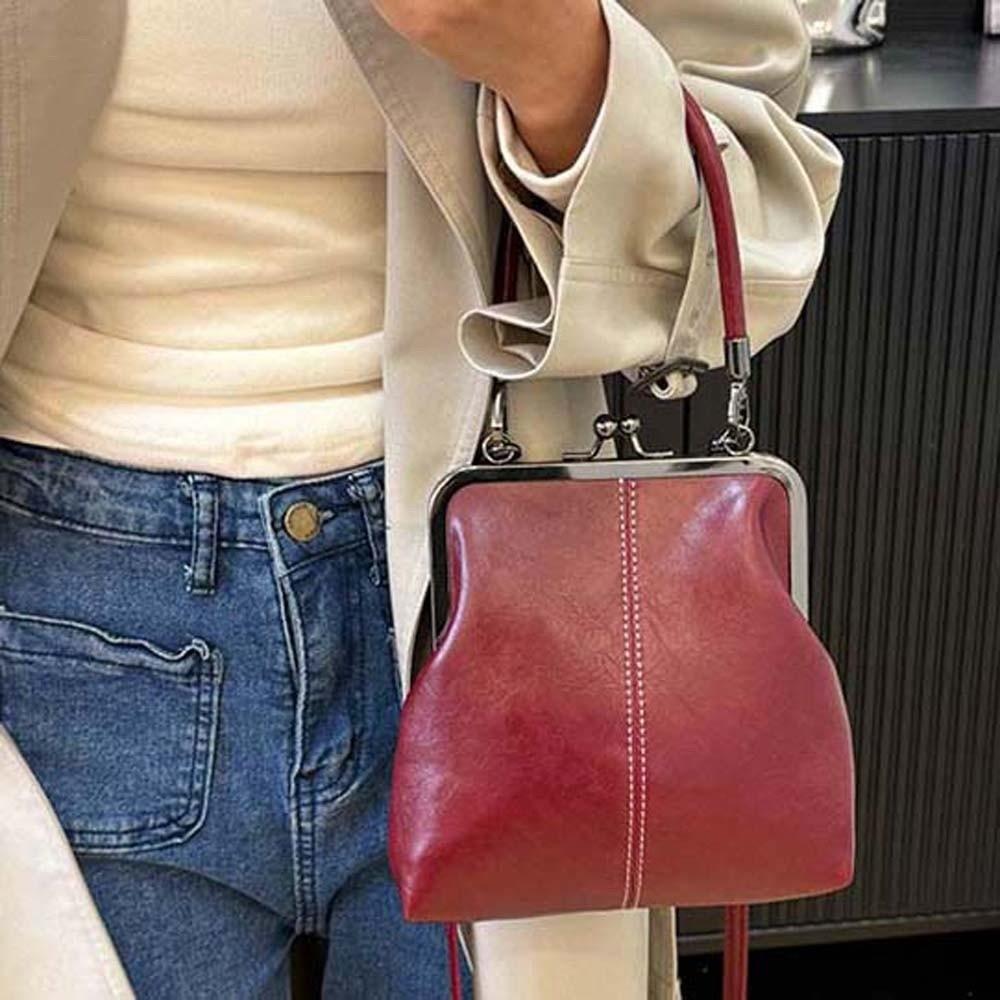 Elegant Kiss Lock Shoulder Bag Large Capacity Solid Color Chinese Style Crossbody Bag Anti-splash Water PU Leather