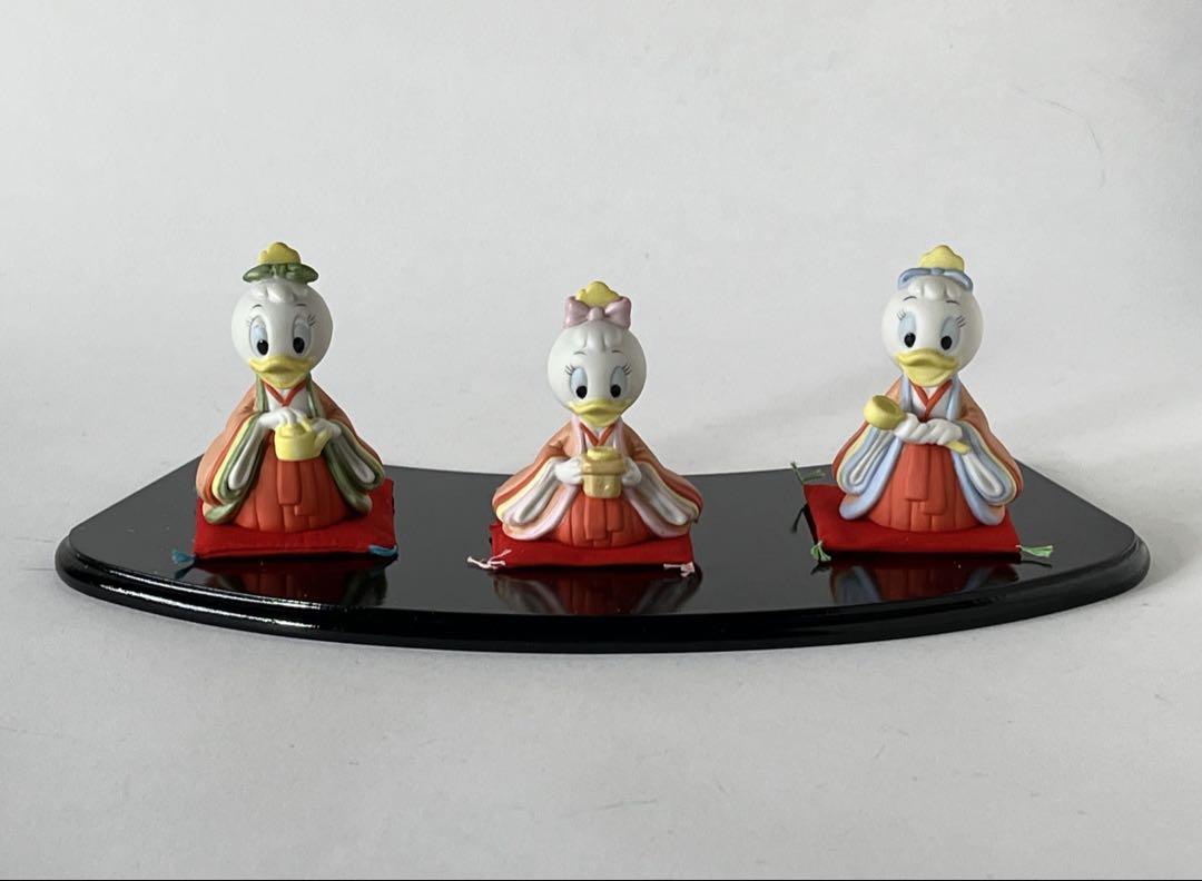 

[Б/У] Ретро Дисней Керамические Куклы Хина: Три фигурки придворных дам, Апрель, Май и Июнь