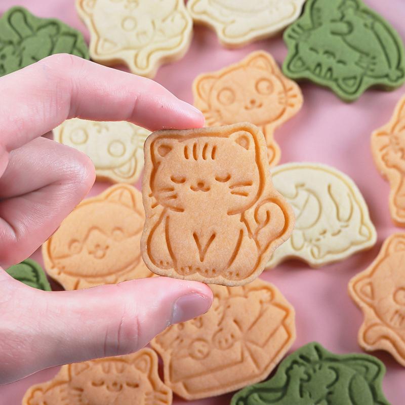8Pcs Cat Cookie Mold Set Cartoon Cat Claw Fish Bone Shape Cookie Stamp Fondant Cake Decoration Tools 3D Hand Pressure Plastic