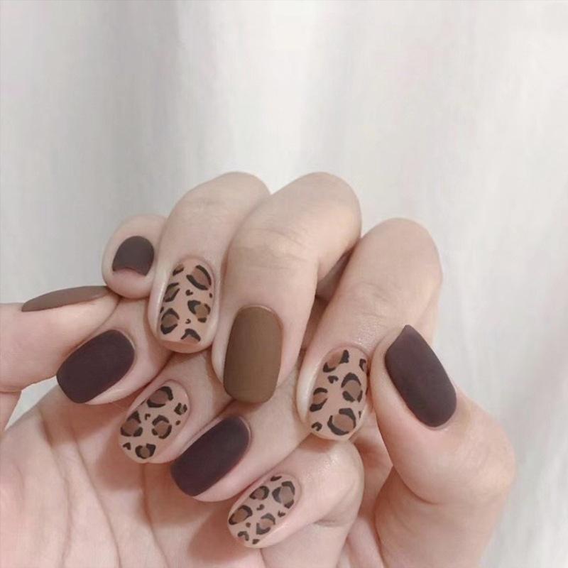 24Pcs Handmade Short Round Coffin Press On Nails Ocean Star Moon Blue Gradient Fake Nails With Glue