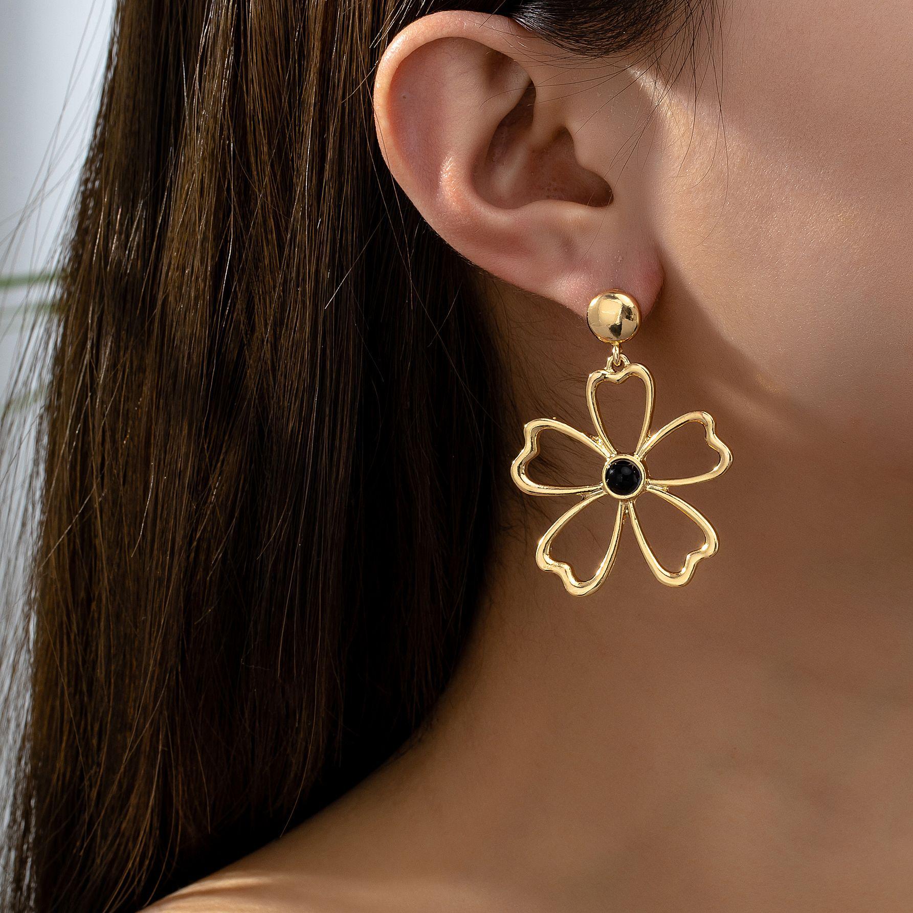 

Retro Minimalist Geometric Pearl-Studded Drop Earrings