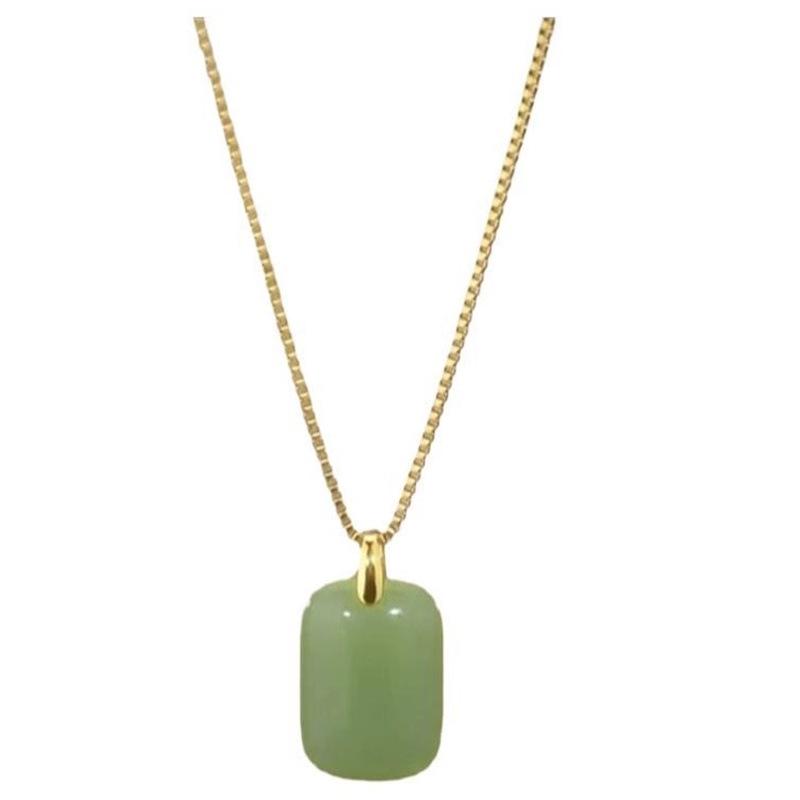 2023 Ruyi Wish Fulfillment Necklace: Light Luxury Emerald Green Pendant for Women