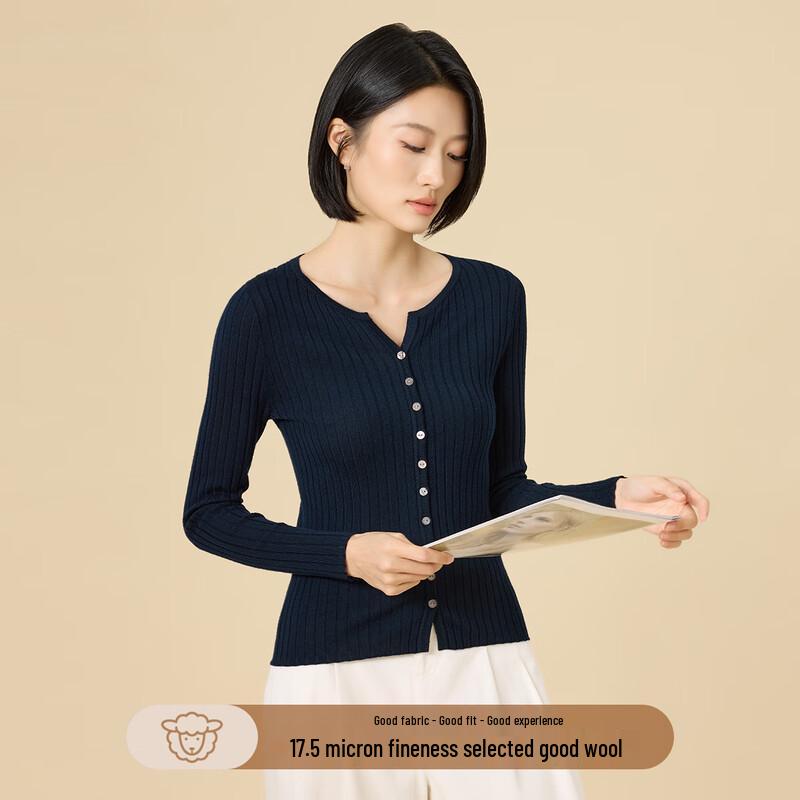 

Northern Deer Men s Slim-Fit Ribbed V-Neck 100% Wool Sweater L