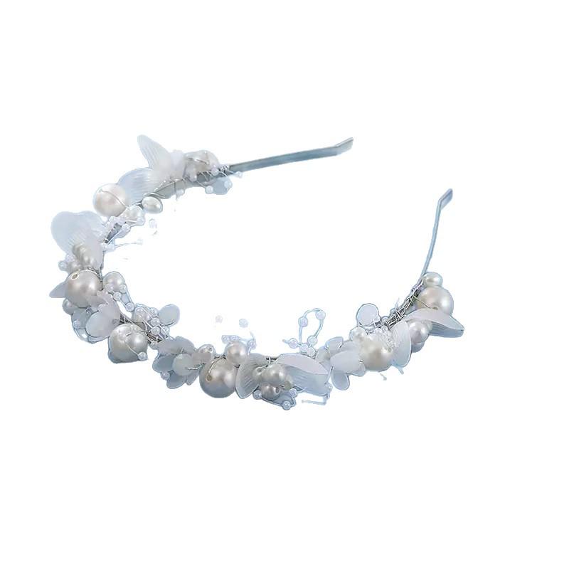 Handgefertigtes weißes Perlen-Brautstirnband mit Blumen