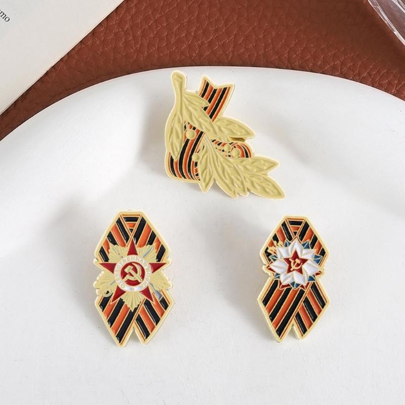 Russian War Memorial Alloy Ribbon Brooch Easy Clip On Fastening Badge For History Enthusiasts And Cultural Displays