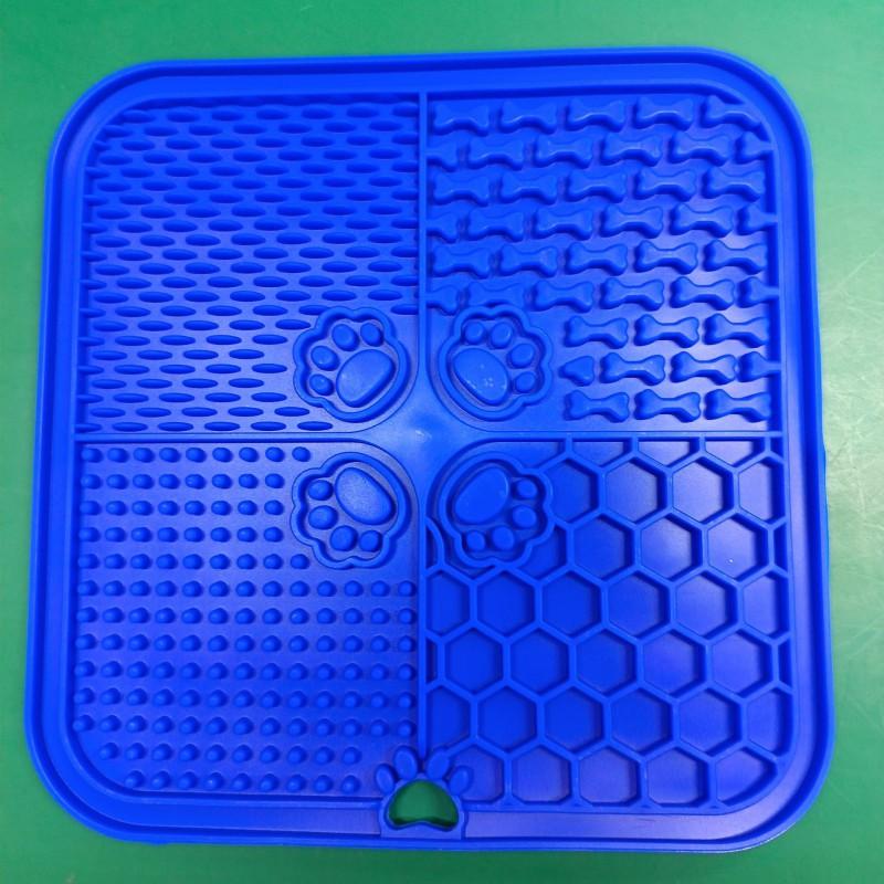 Silicone Slow Feeder Mat Dogs Cats With Suction Base Non-Slip Lick Pad Food Puzzle Tray In Multiple Colors