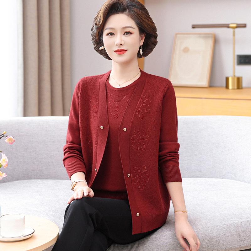 

Elegant Knitwear Two-Piece Set for Women - Cardigan & Top, Versatile Fashion for Middle-Aged and Elderly, New Spring/Autumn Arrival. 2XL (Recommended 110-120 jin)