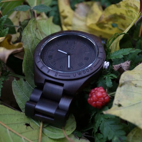 LeeEv Men's Lightweight Unique Wooden Watch, Uwood Series, Handmade Sandalwood Analog Quartz Vintage Roman Numeral Natural Wood Watch, Black Sandalwoo