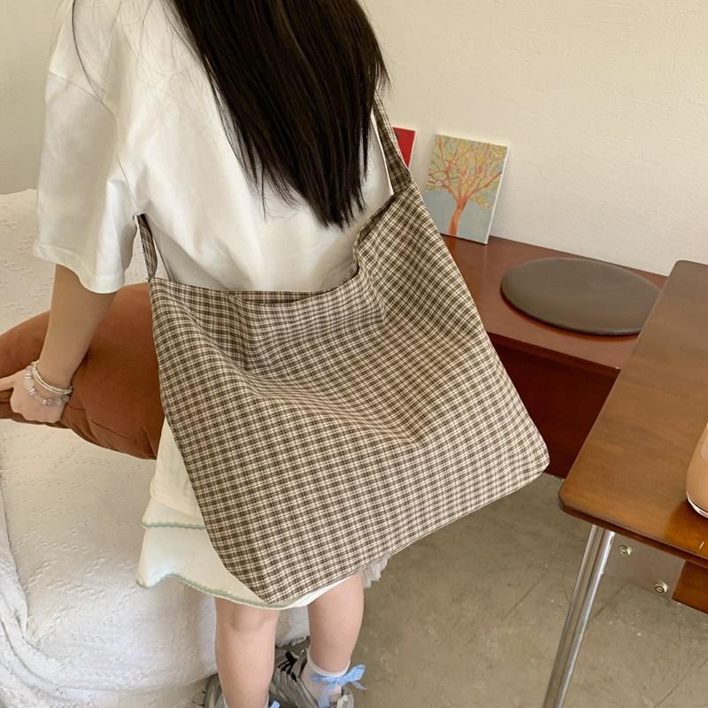 Plaid Canvas Shoulder Tote Bag Large Capacity Soft Fabric Perfect For Daily Commuting School Shopping