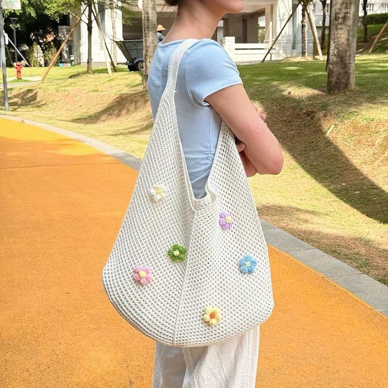 Hollow woven bag women's large capacity summer seaside vacation wind relaxation flower beach leisure bag
