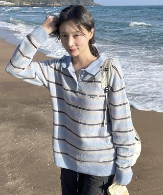 Sseomweeobeoteo Toma Stripe Knit - Light Blue
