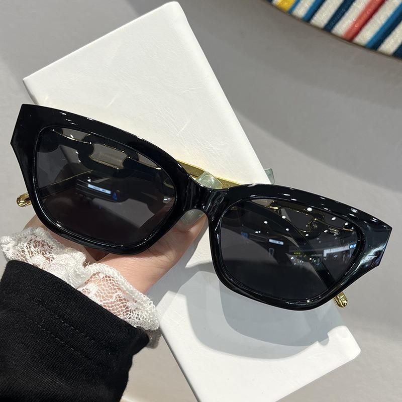 New Women Cateye Vintage Sunglasses Fashion Brand Designer Eyeglasses Female Eyeglass Cat Eye Driver Goggles UV400