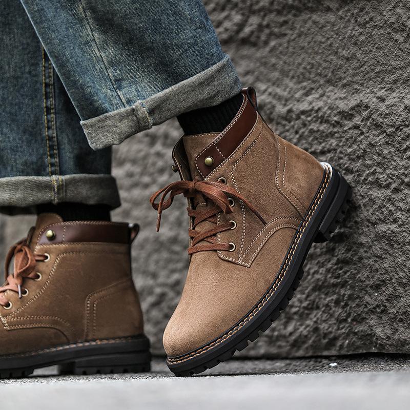 Fashion 2025 New British Work Boots for Men Fashion Casual Retro Lace Designer Leather Boots Male Autumn Solid Color Platform Shoes Man