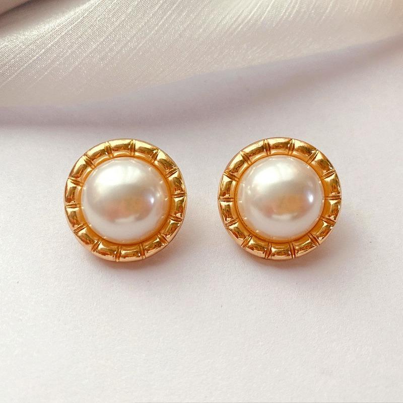 SKEDS Fashion Enamel Round Pearl Earrings For Women Vintage Baroque Exuqisiste Jewelry Ear Rings Party Wedding Accessories Gift